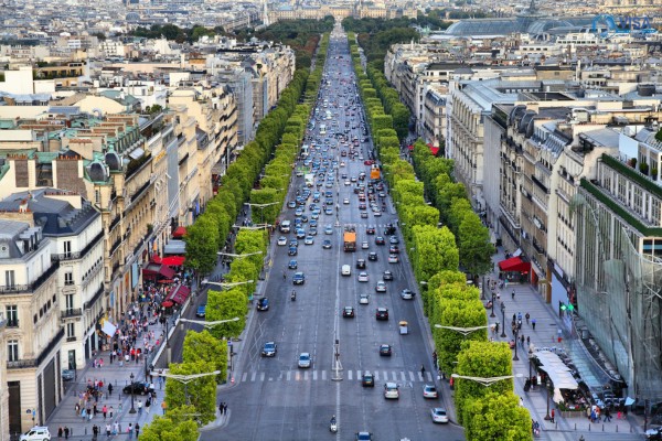 Đại lộ Champs Elysees Paris