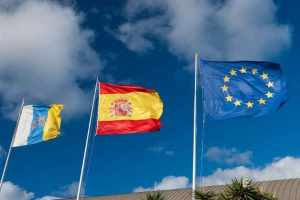 Tây Ban Nha là thành viên của Eu và Schengen
